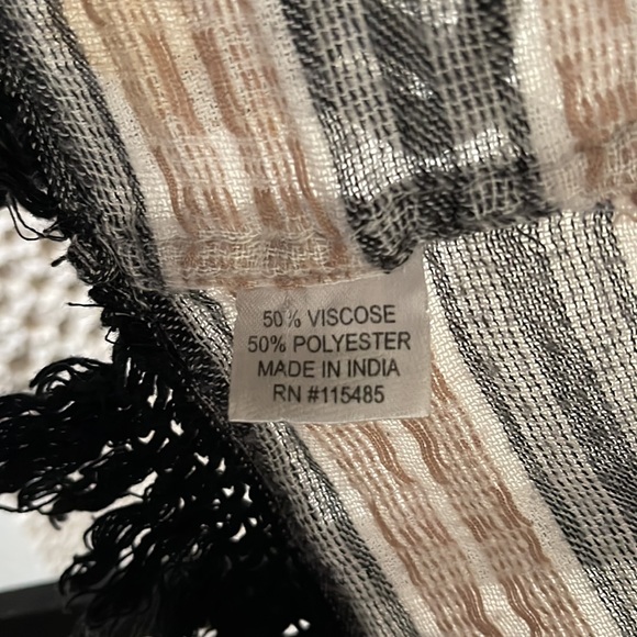 Mixed Print Infinity scarf - Picture 2 of 3